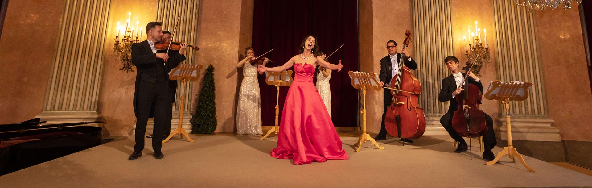 Wiener-Klassik_Konzert_Ensemble_Sängerin - WRO | Konzerte von Mozart in